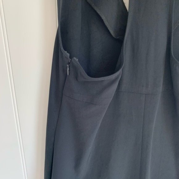 Banana Republic V Neck Black Dress Size 0P - Picture 9 of 9